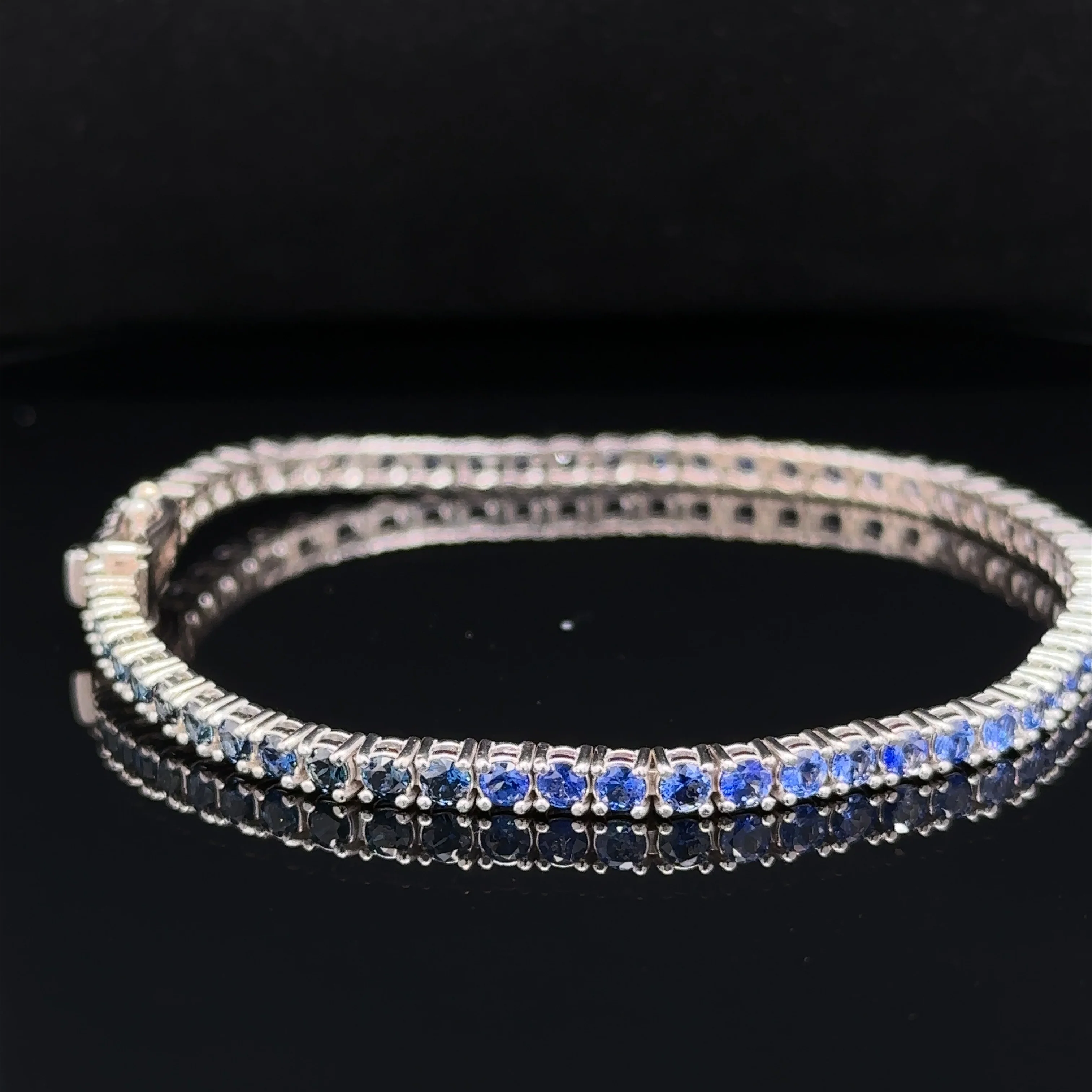 4.30 Carat Ombré Sapphire Tennis Bracelet - Image 3